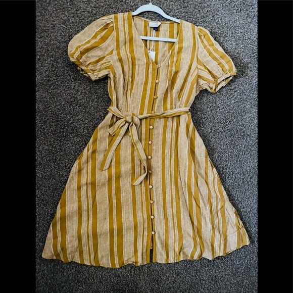 Universal Thread Yellow Striped Dress - Picture 4 of 5